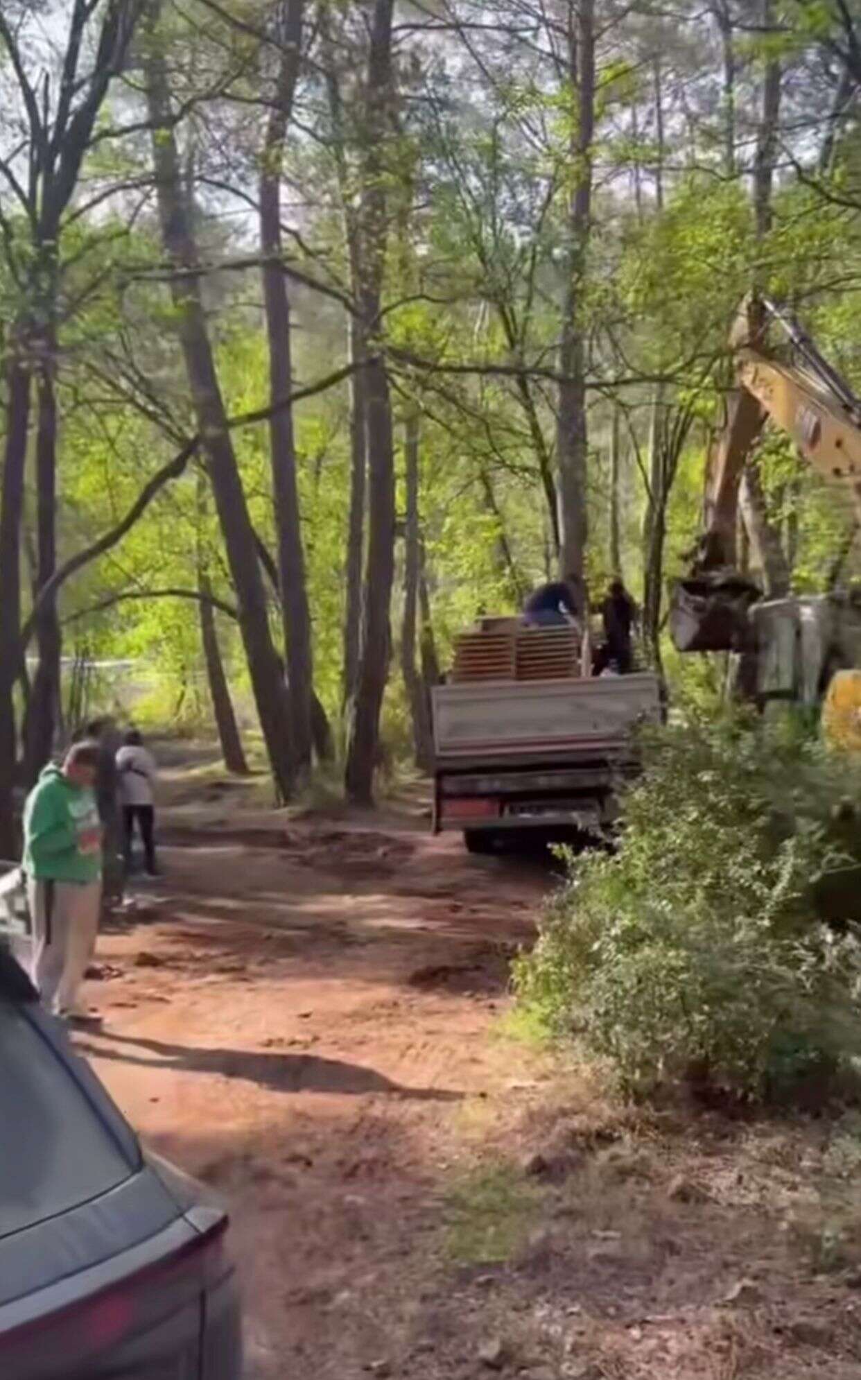 Cennet Koy’da Büyük Direniş: Vatandaşlar İş Makinelerine Geçit Vermedi 2